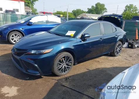 2021 Toyota Camry Se z USA, uszkodzony, nr VIN 4T1G11AK7MU586854